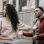 8 Big Signs She Doesn’t Love You Anymore