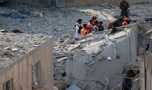 Eight people were killed in a new wave of Iranian missile attacks